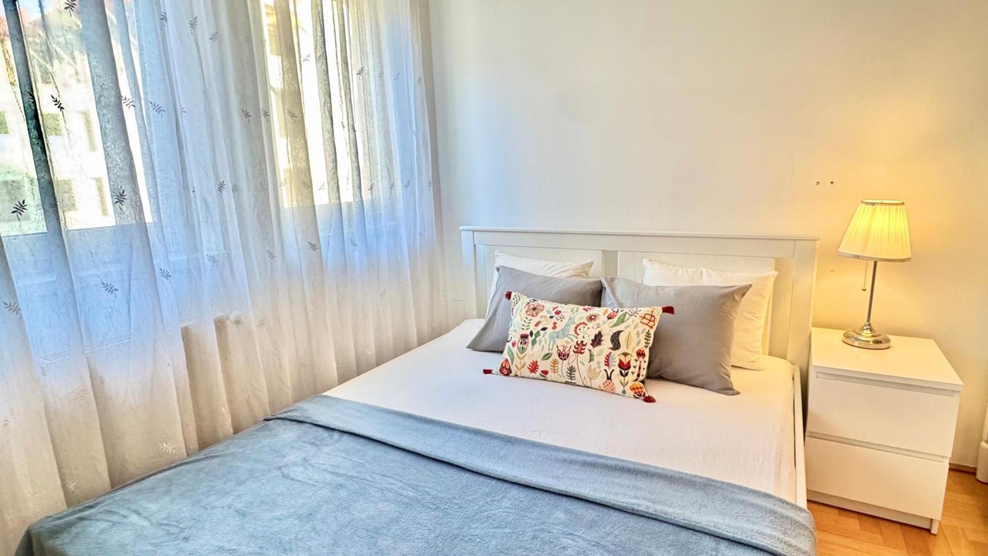 Madonna Queen - 3 Rooms, Garage *